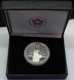 Boxed Official American Revolution Bicentennial Medal Silver Version