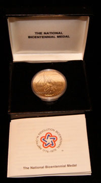 Boxed National Bicentennial Bronze Medal w/ Box & Paperwork