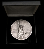 The National Bicentennial Medal 9.3 Ounces, 69mm