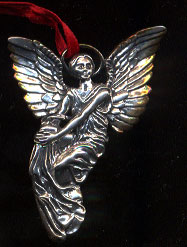 1997 Smithsonian Angel ornament. 16.9 grams .925 Fine Silver