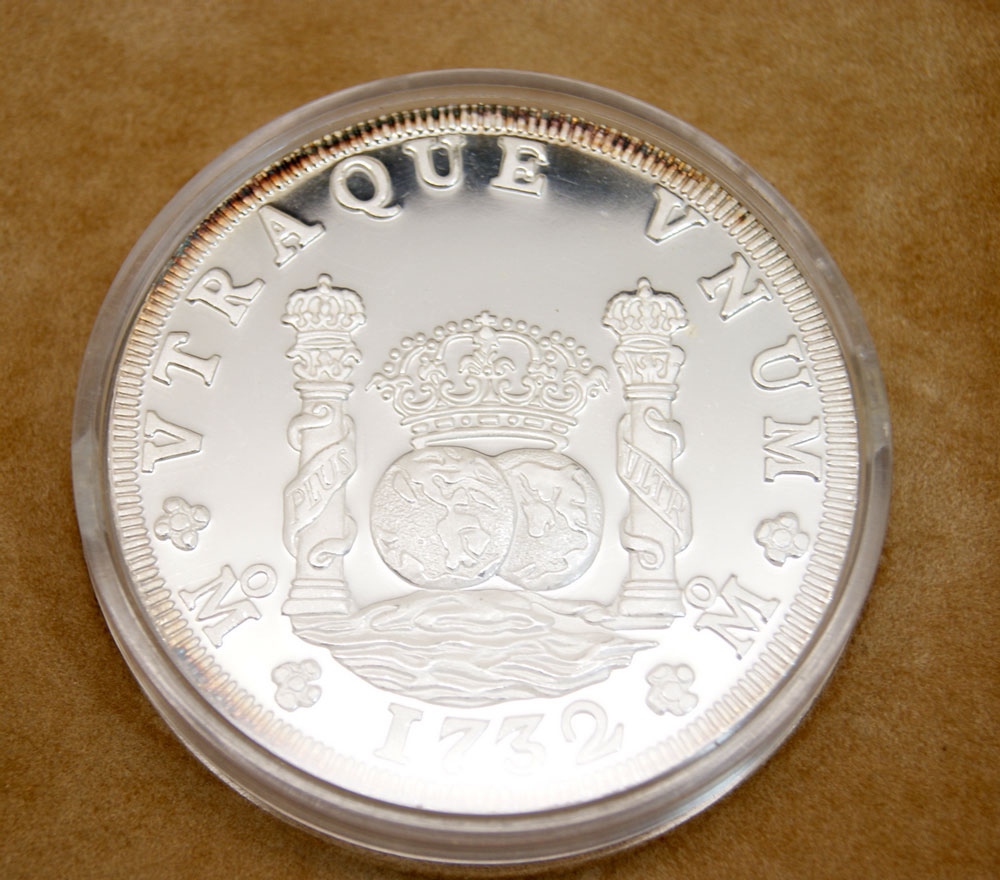 Dos Mundos Grande 10 Ounce Piefort 10 Troy Ounces of .999 FIne Silver 1 of Only 200 Minted Special Double Thick Piefort Edition of the 1987 DOS MUNDOS GRANDE Silver Bullion Coin Silver Round